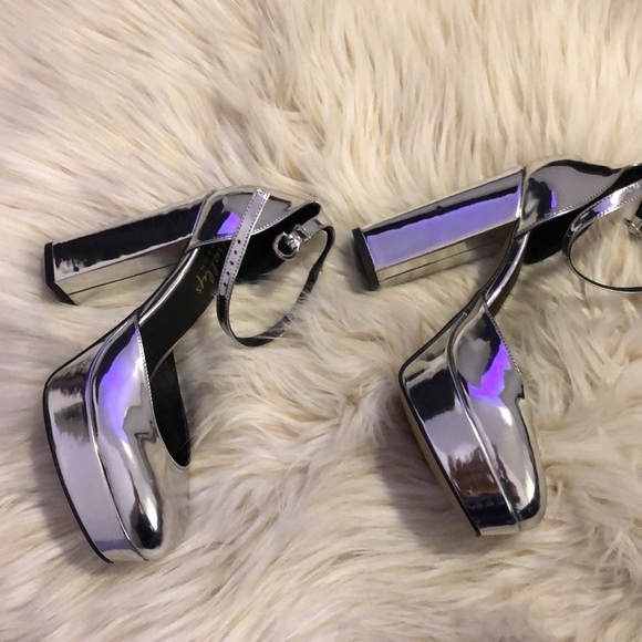 Shellys Metallic Platforms - Picture 4 of 8